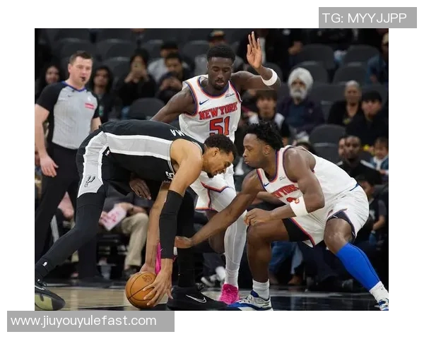 防守策略：限制马刺在肘区和低位的接球机会确保胜利