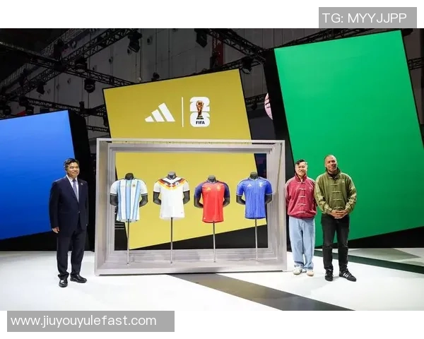 阿迪达斯发布日本国家队2026世界杯客场球衣设计细节曝光袖口采用纯黑风格